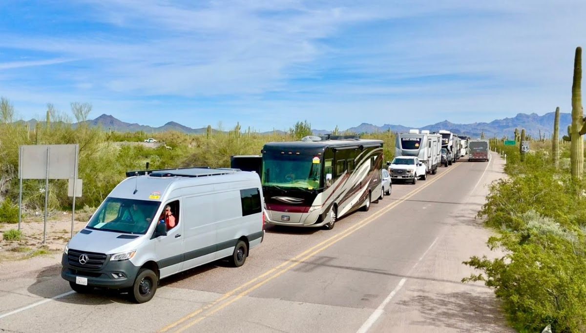 Llega la primera caravana de turistas proveniente de Estados